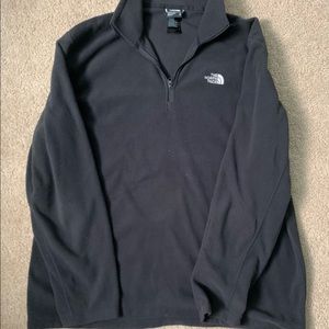 Men’s North Face fleece pull over